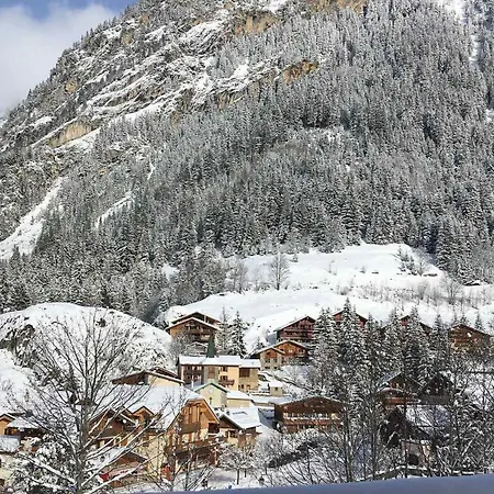 Apartment Rez-de-jardin Avec Terrasse Dans De Gamme Proche Centre Et Pistes De - Fr-1-464-29 Pralognan-la-Vanoise